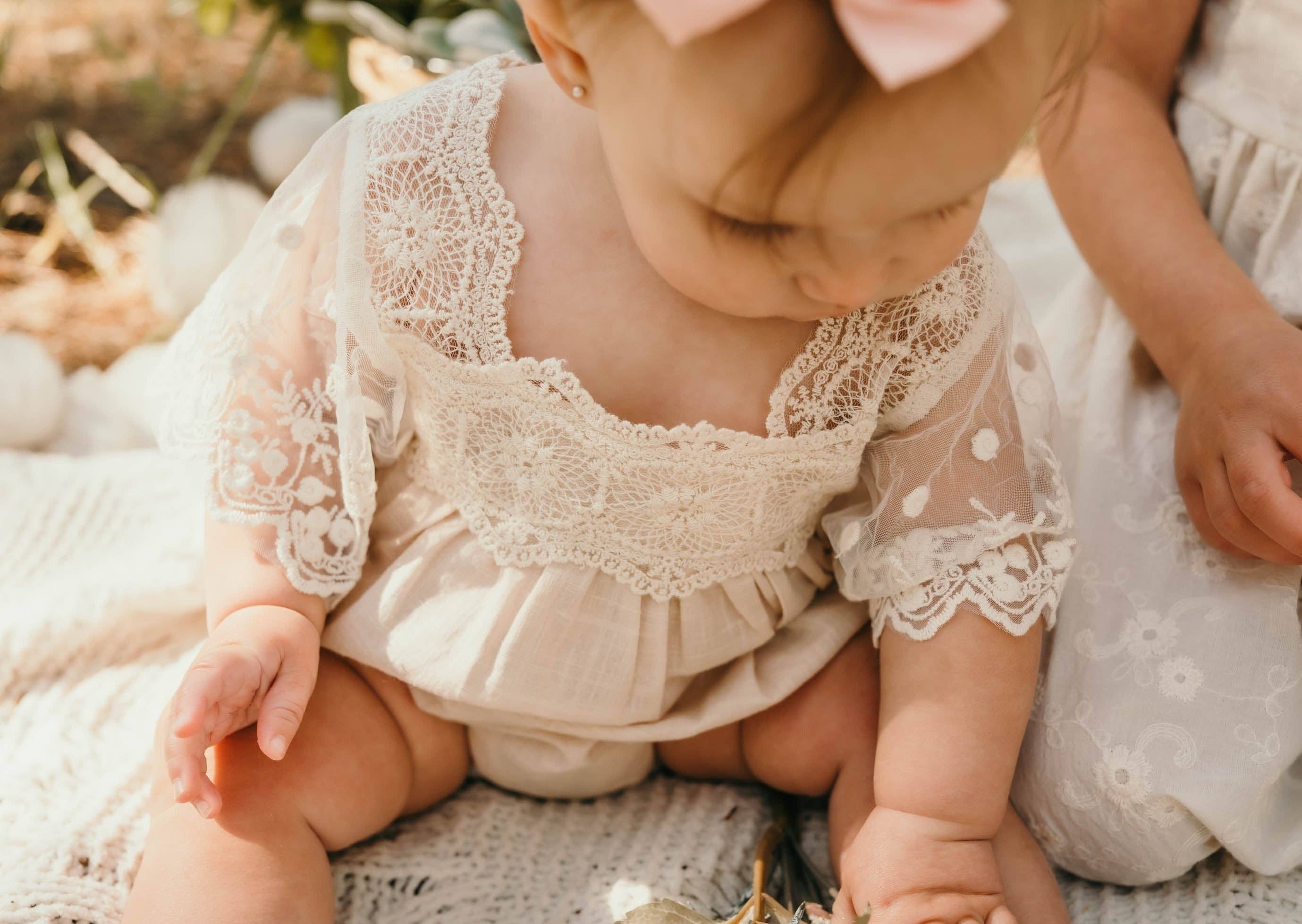 Laney + Sy – Engroshandel Bodysuit - Baby – Lettie romper i blonder2