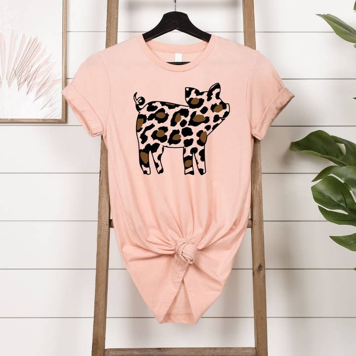 T-shirt pêche cochon léopard pour la vente par Simply Tees