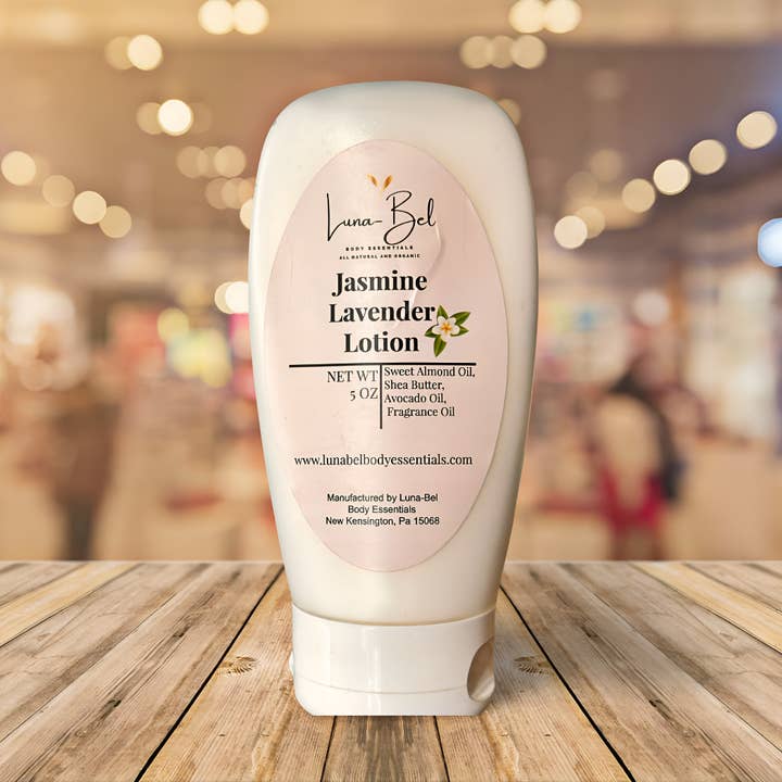 Lotion à la lavande et au jasmin pour la vente par Luna-Bel Body Essentials