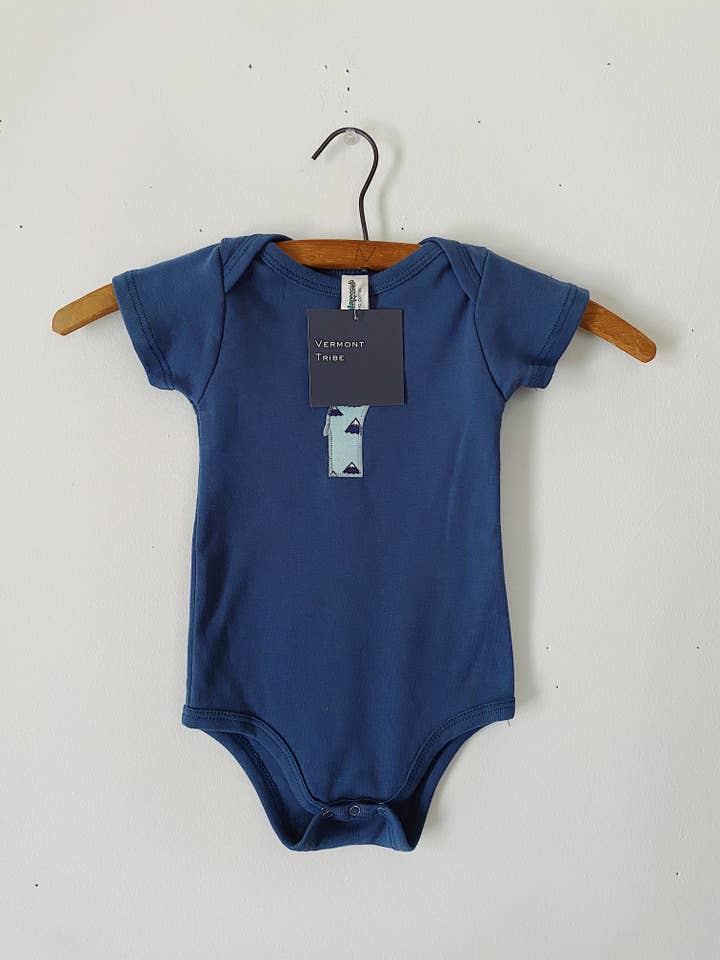 Vermont Tribe - Wholesale Bodysuit (Non-Footed) - Baby - Vermont Baby Bodysuit - Organic Mountains
