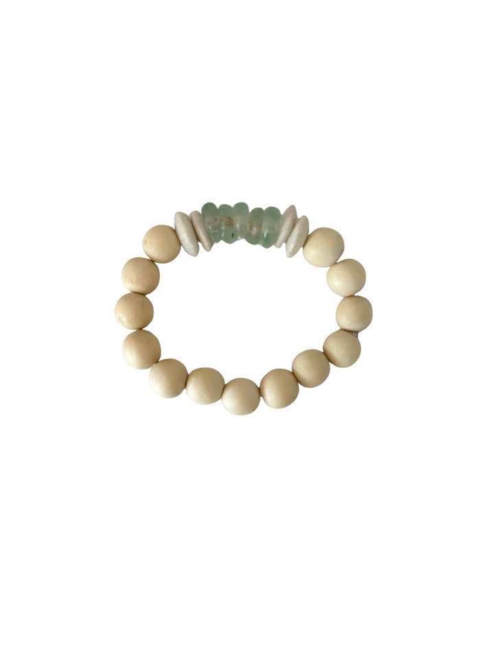 Bracelet en verre de mer clair Ashanti pour la vente par Island Oyster Co