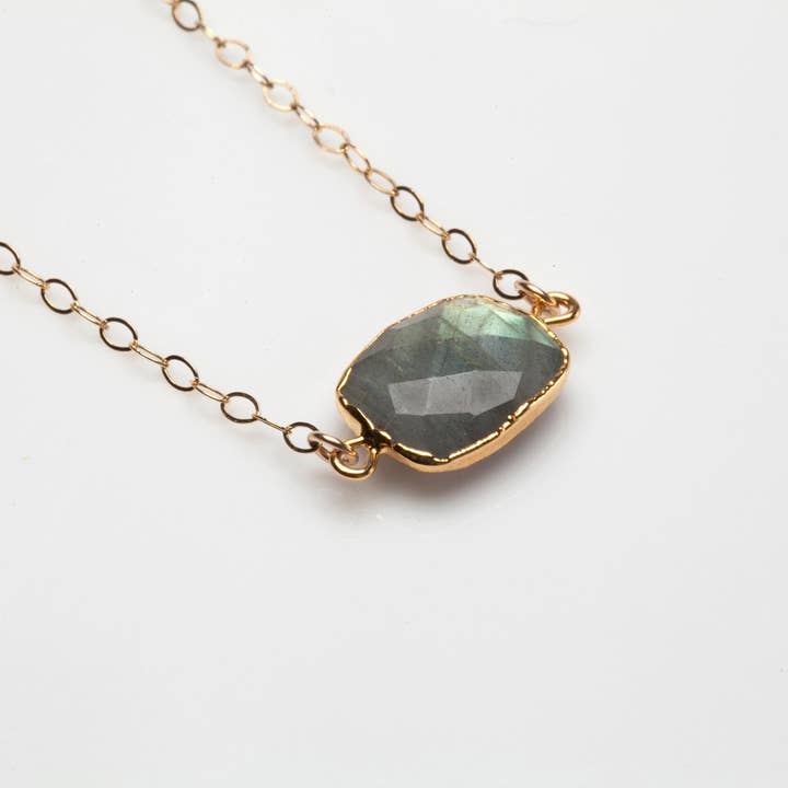 Colgante labradorita - Elige forma para venta al por mayor de Forge + Fire