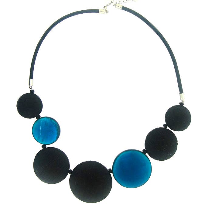 necklace in shell in resin for wholesale by Culture Mix