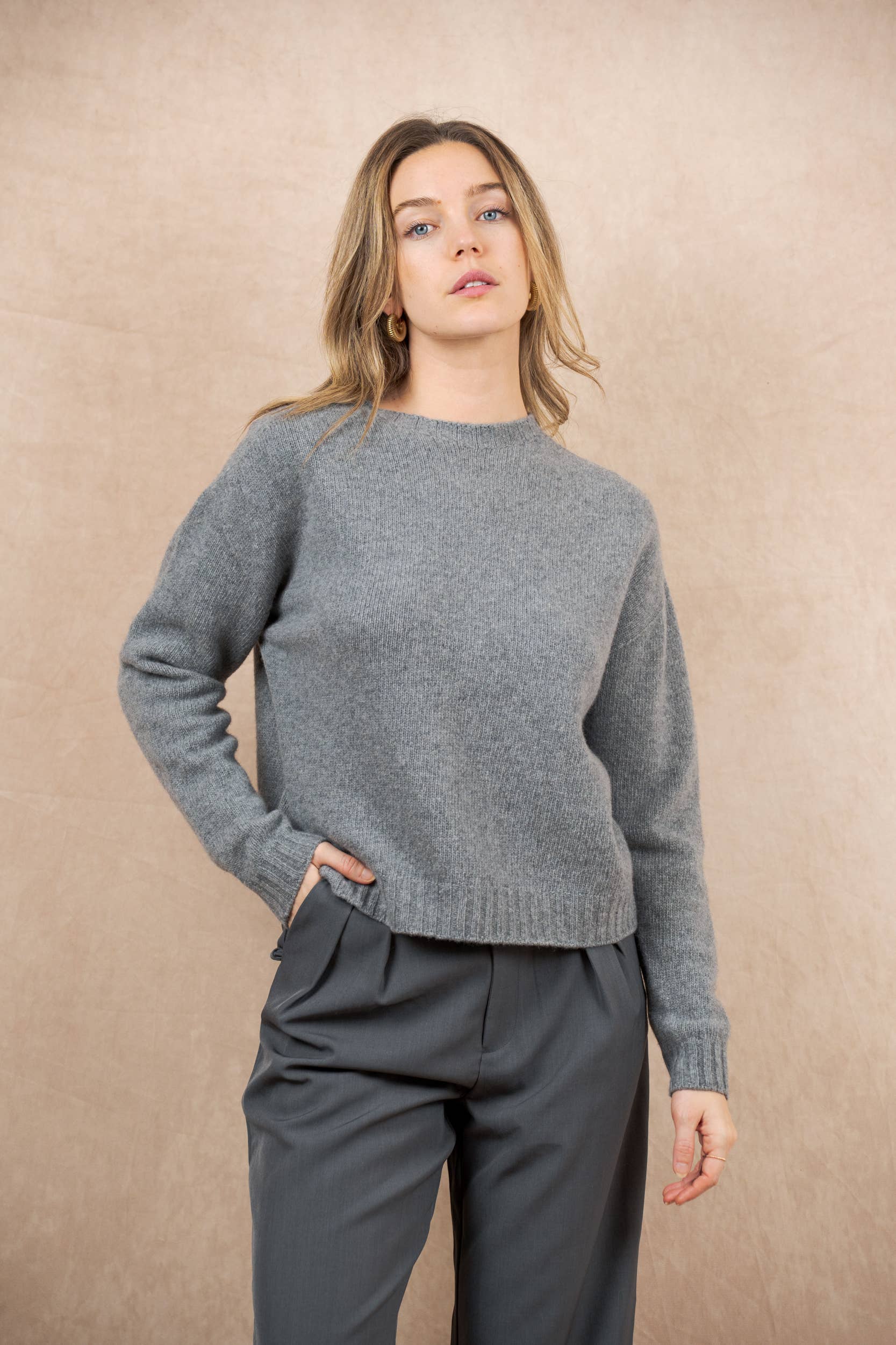 NAÏS PARIS - Wholesale Knit Sweater - Women's - Crew neck sweater with long sleeves, 100% superfine merino wool12