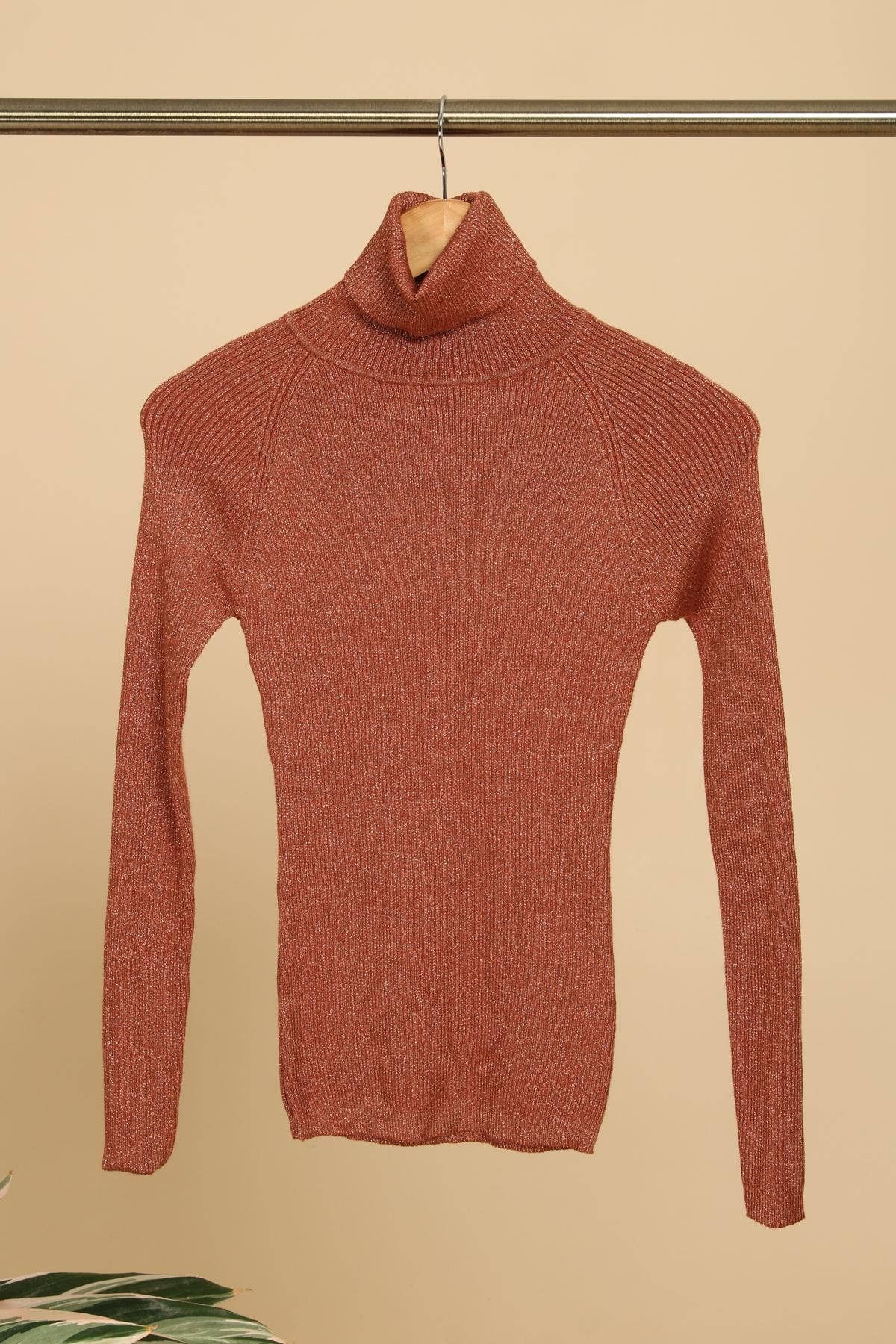 DIX-ONZE - Wholesale Knit Sweater - Women's - Fine Knit Turtleneck Sweater – Elegance & Comfort8