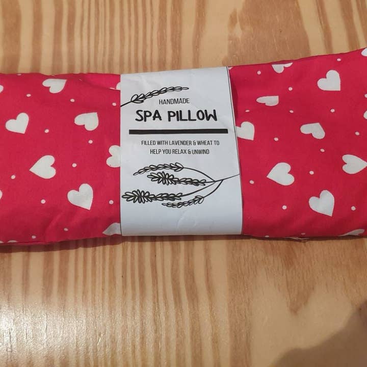 Almofada de Spa Artesanal Aquecível com Estampa de Corações Vermelhos, Lavanda e Trigo por atacado de The Hare And The Moon