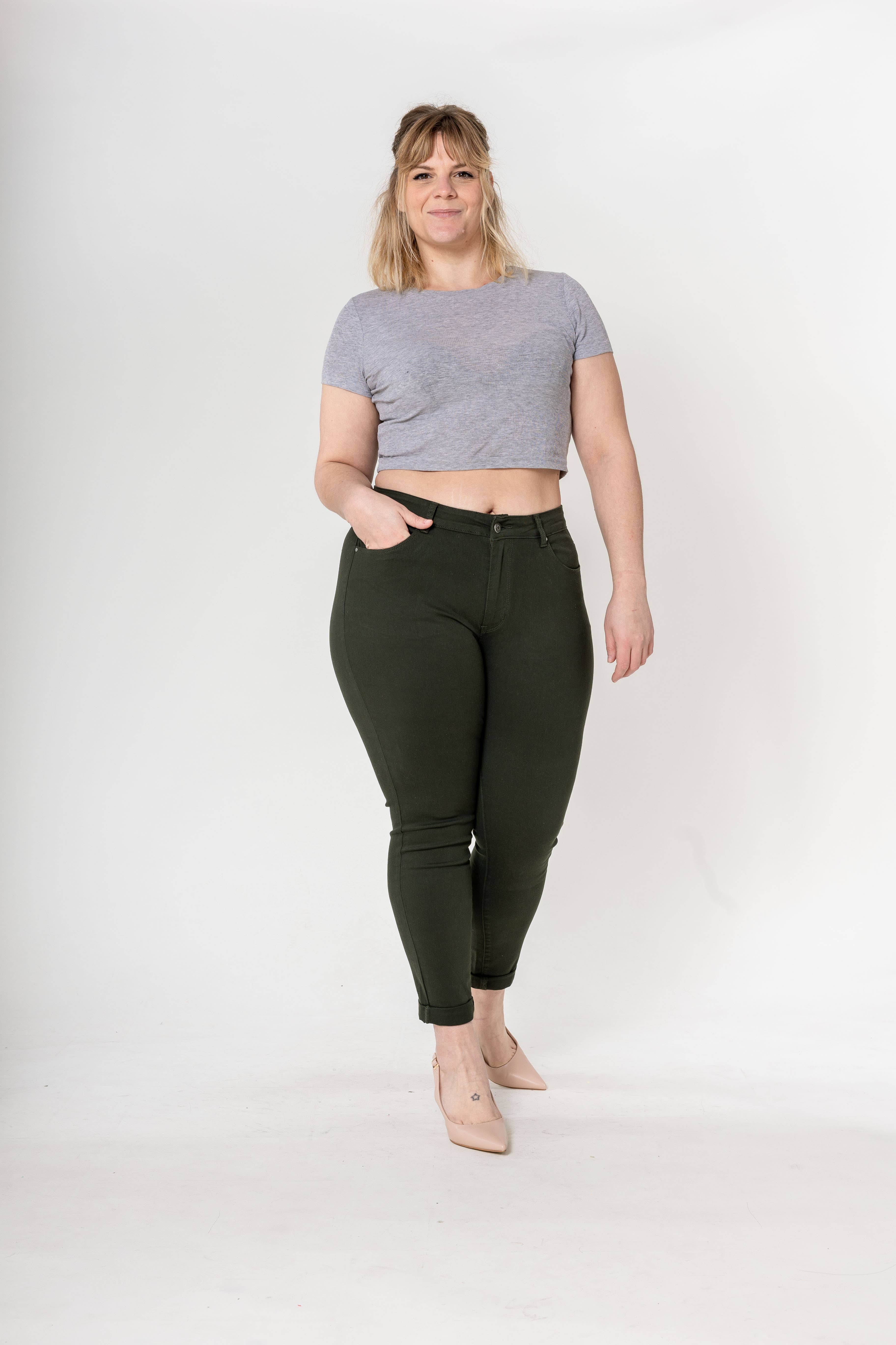 Nina Carter – Calças - Mulher por atacado – Tamanho Plus Curve Plus Tamanho Voltar ao Pescoço P19940