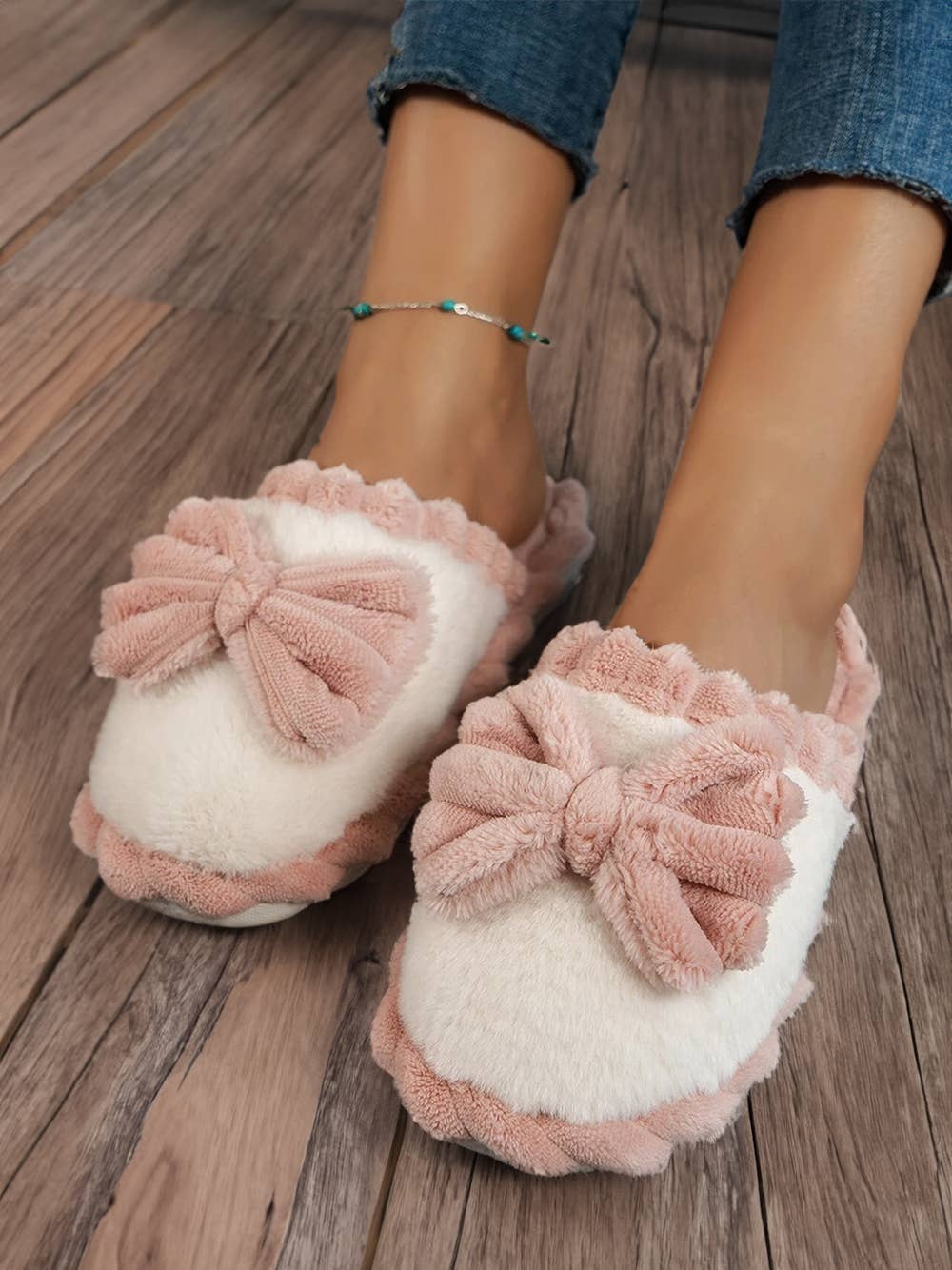 1 the Woman - Wholesale Slippers - Women's - Valentine's day Bow Decor Color Block Ribbed Plush Slippers1