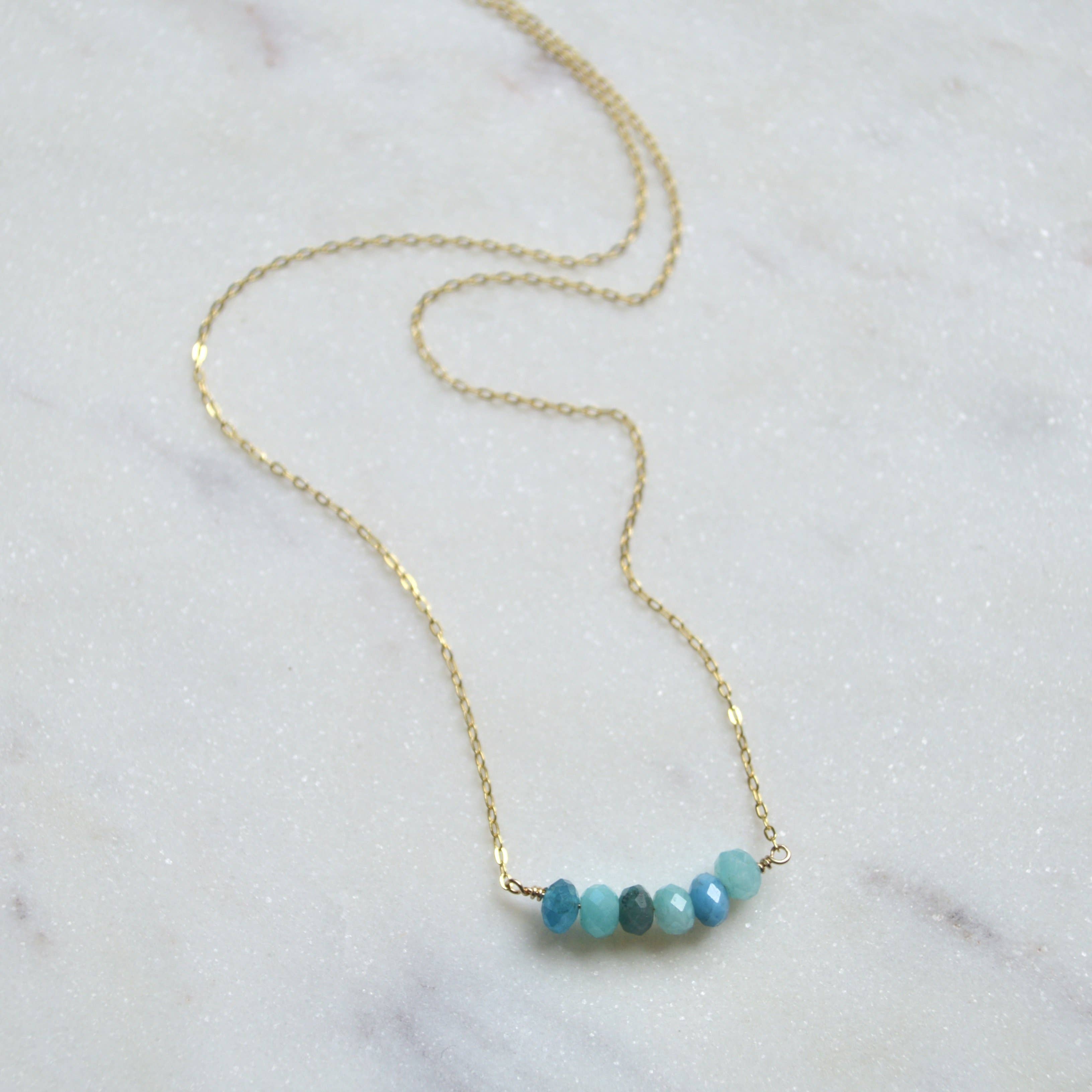 Salty But Sweet – Engroshandel Perlehalskæde – Amazonit og Apatit Perlehalskæde Guld5