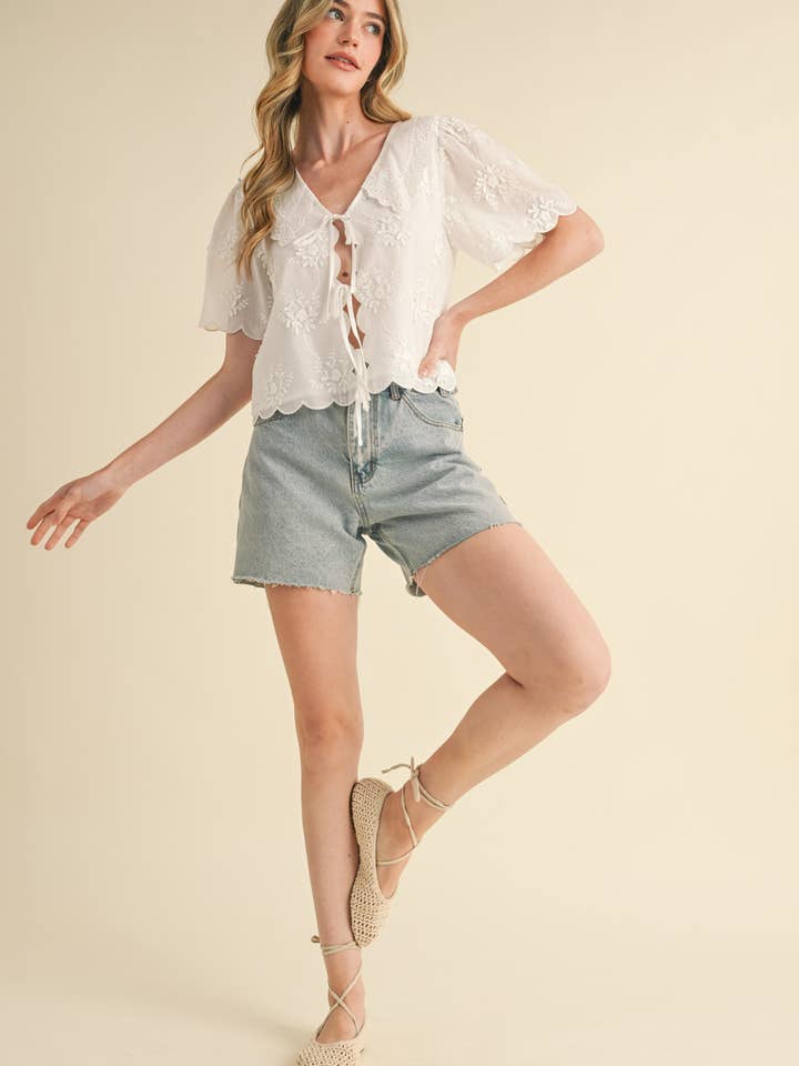 &MERCI - Wholesale Blouse - Women's - TIE FRONT COLLARED LACE TOP MTP370911