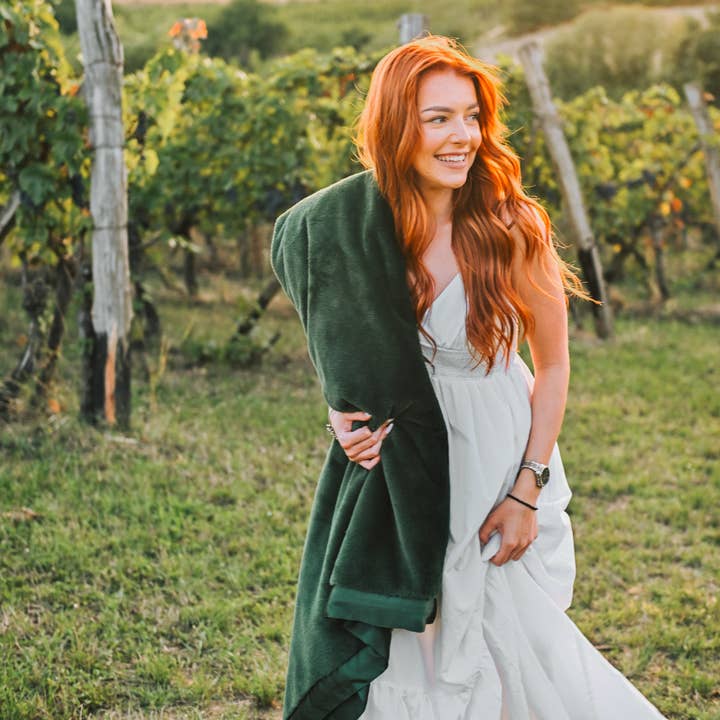 Little Giraffe - Wholesale Throw Blanket - Luxe™ Vineyard Throw