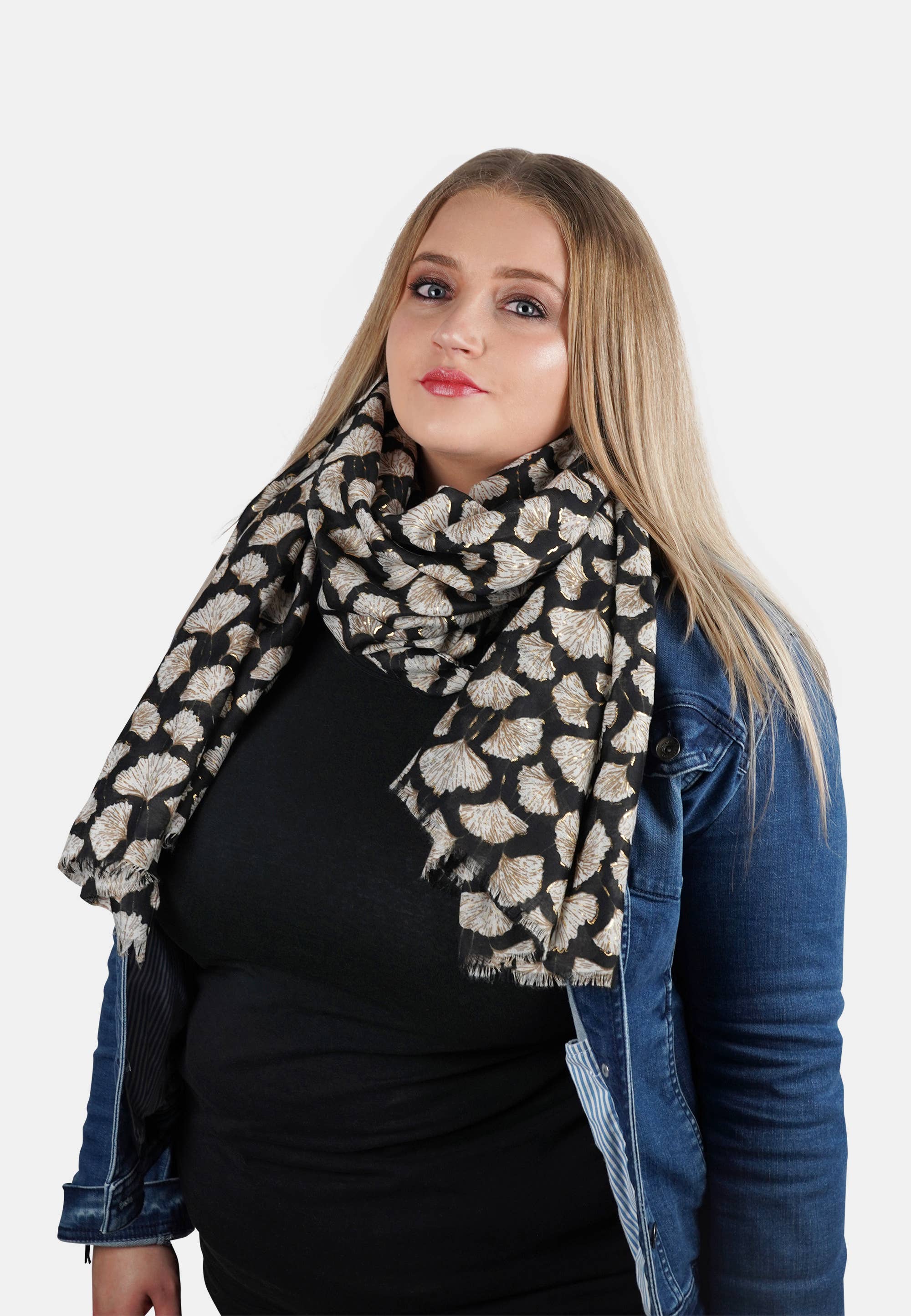HJS – wholesale Scarf – Women's – Printed scarf 'CLOVER' - made of viscose with golden print13
