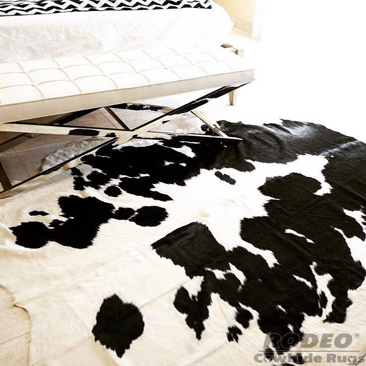Rodeo – wholesale Area rug – Black and white cowhide rug western rug for western home 1