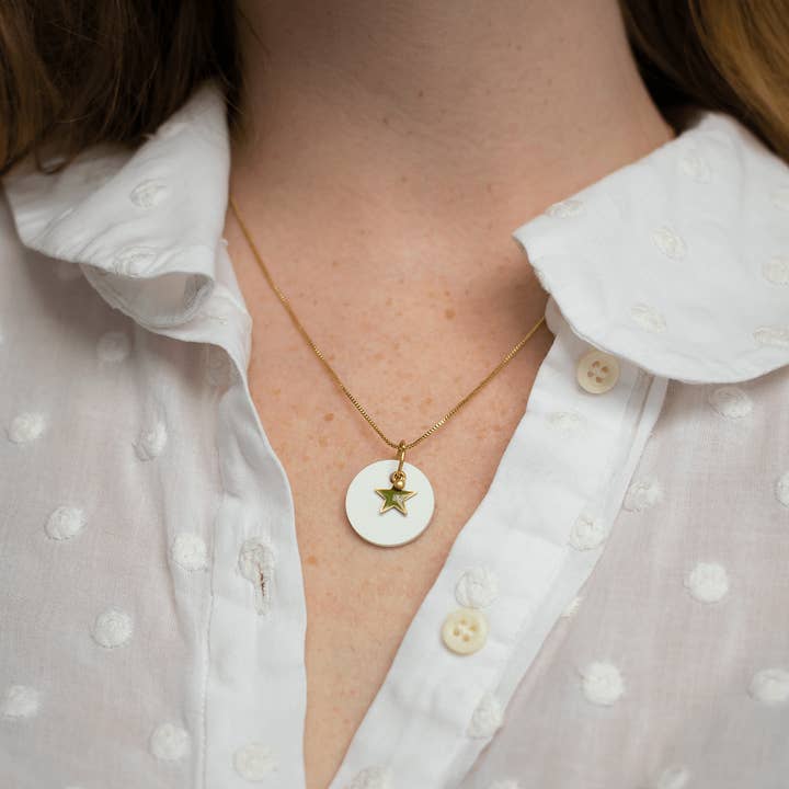 Collier à parfumer Étoiles pour la vente par O by !Osmotik