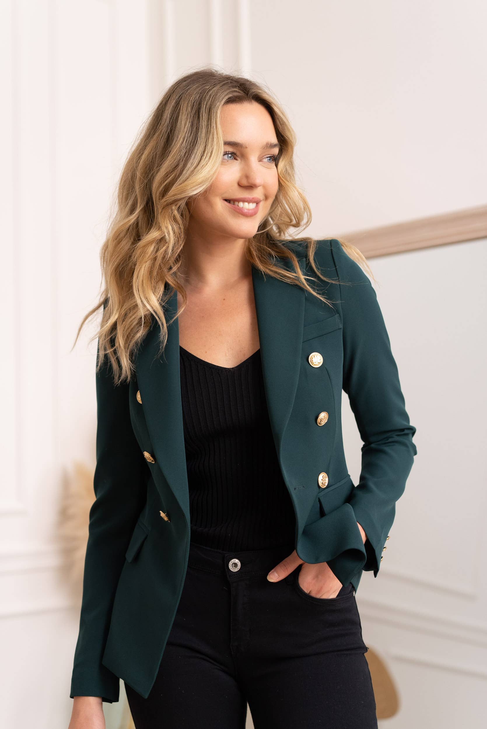 Attentif Paris - Wholesale Blazer - Women's - [Timeless] Fitted double-breasted blazer with gold buttons6