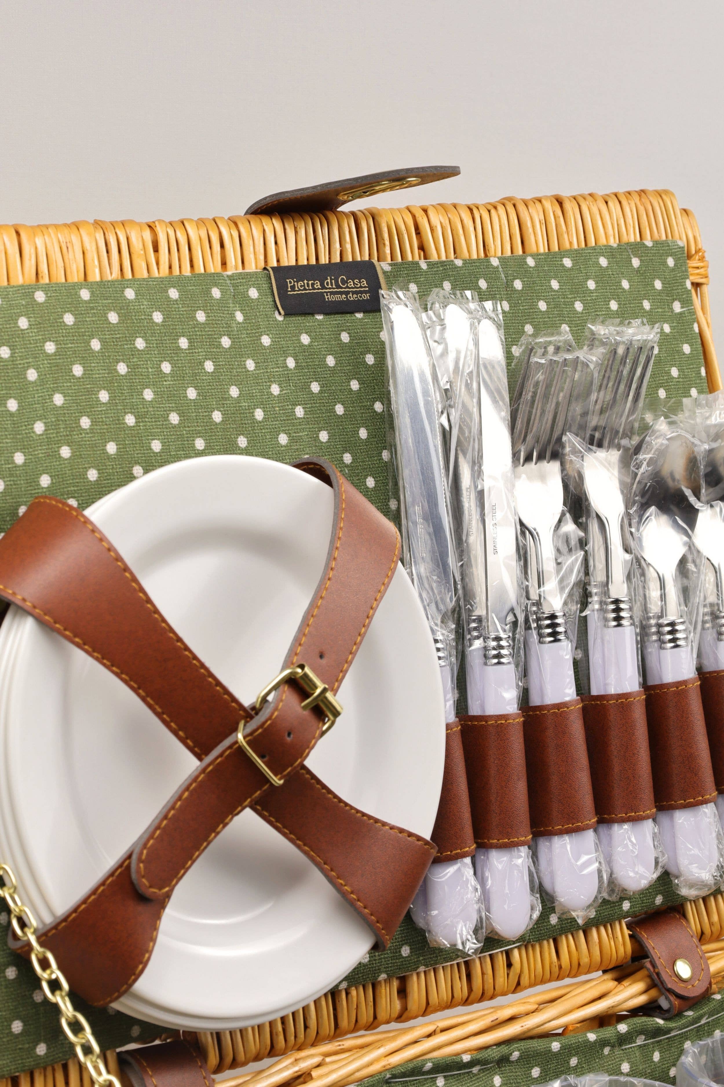 PIETRA DI CASA – Engroshandel Picnickurv – Picnic kurv til 4 personer - The Picnic Basket 73