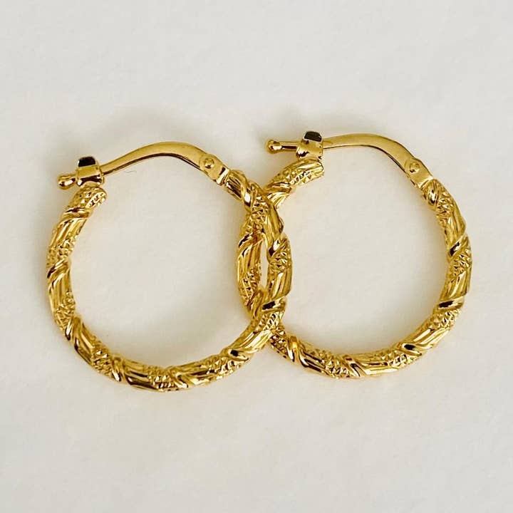 Daphne hoop örhängen - Graverade och tillverkade i Frankrike - för wholesale av Ozaelle