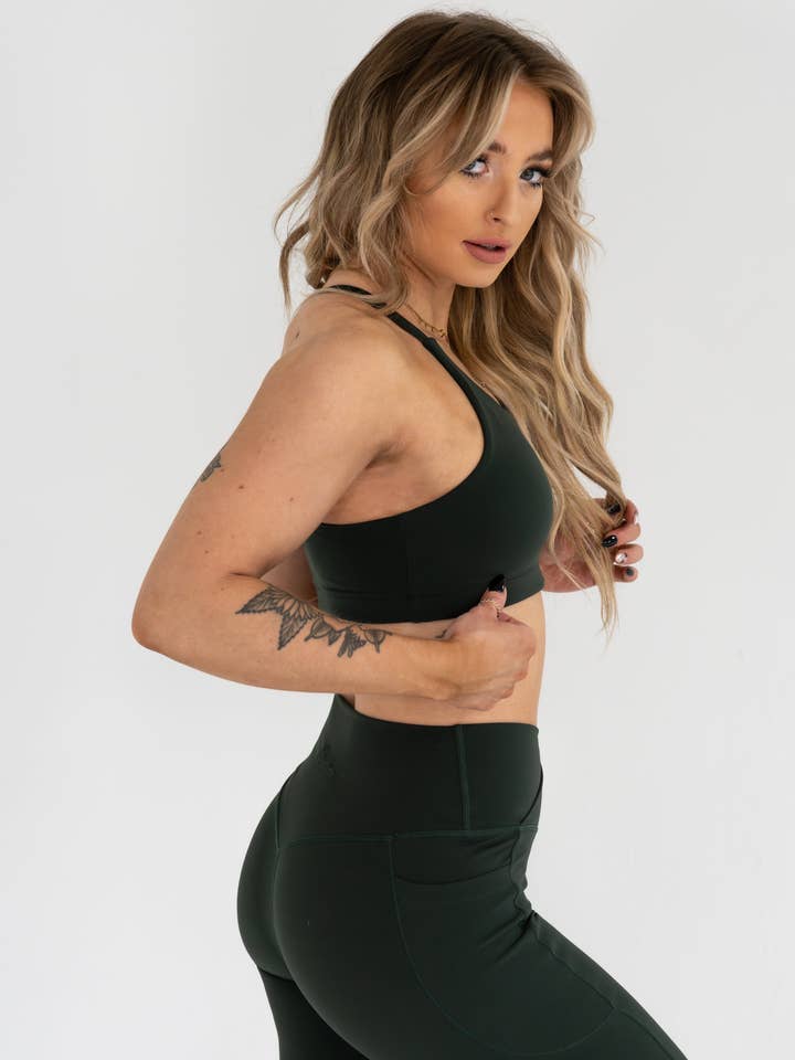 Savage Babe Collection – wholesale Sports bra – Women's – Omnia Bra - Hunter Green