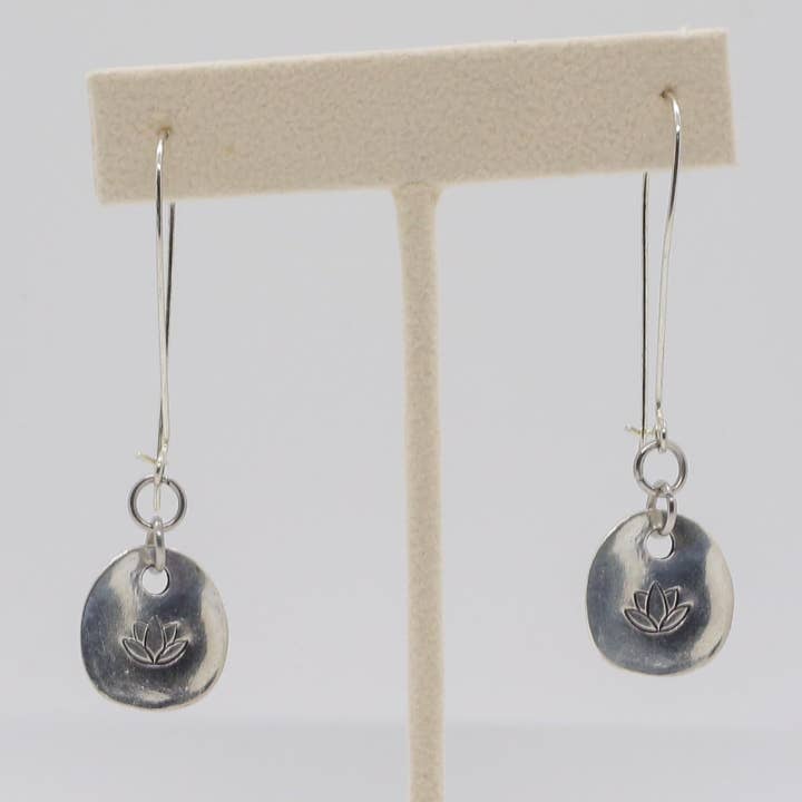 Boucles d'oreilles Lotus pour la vente par LL Always