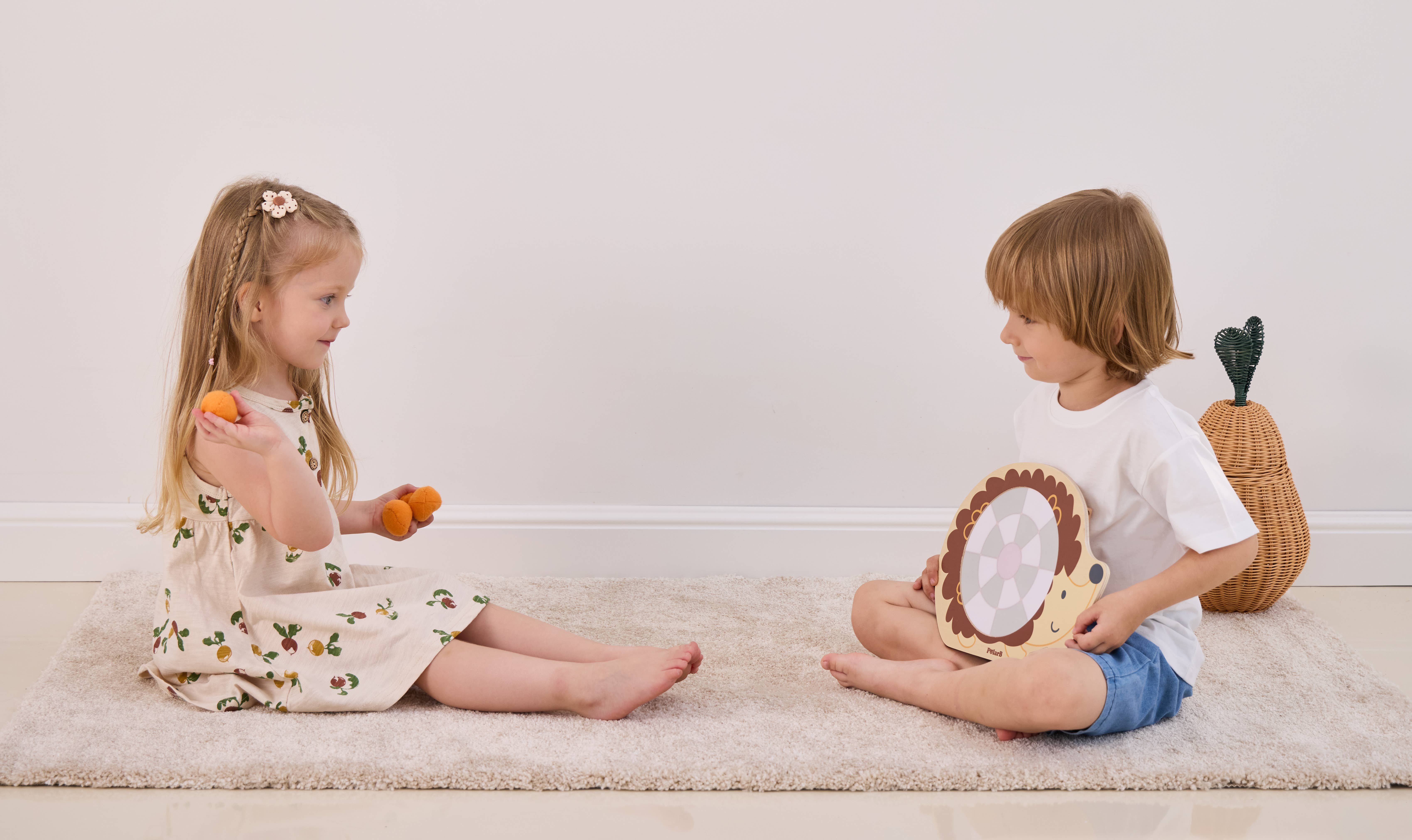 Viga/PolarB - Wholesale Wood Toy - Kids - Hedgehog dartboard1