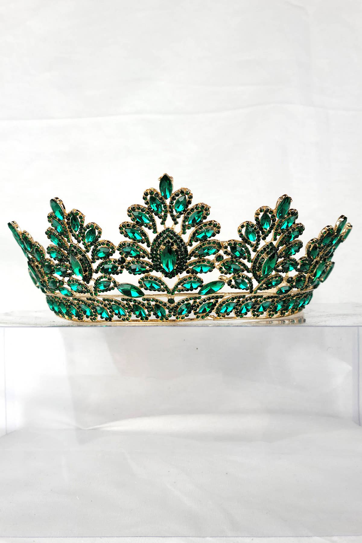 Chicas - Wholesale Tiara - Women's - One Size Fits All Metal Tiara With Rhinestones. HT9371