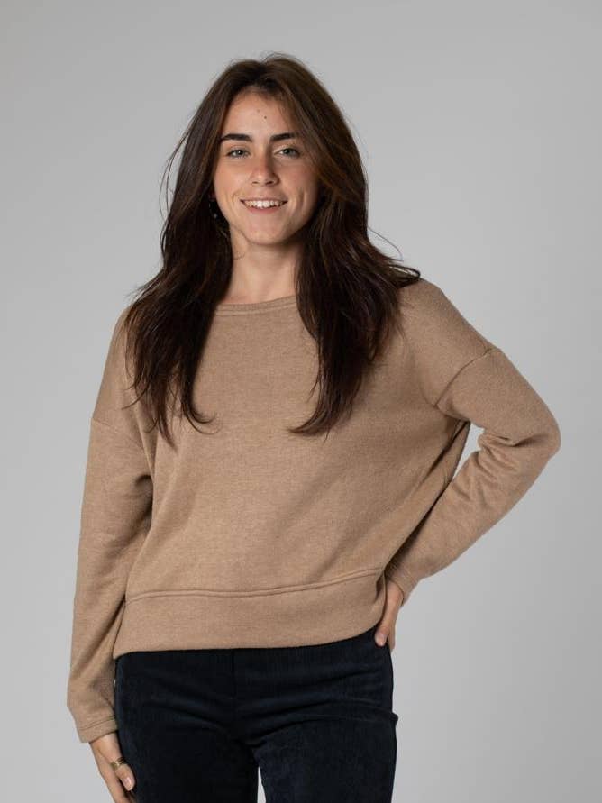 SWEAT-SHIRT BASIQUE pour la vente par Gilu'