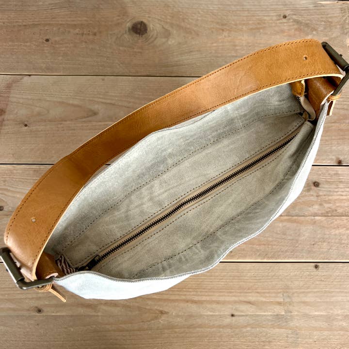 Liefe NL – Großhandel Schultertasche – Damen – BuckleBag Schultertasche aus recyceltem Canvas5