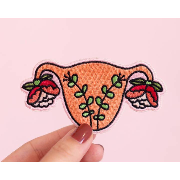 Blommande livmoder Patch för wholesale av Little Woman Goods