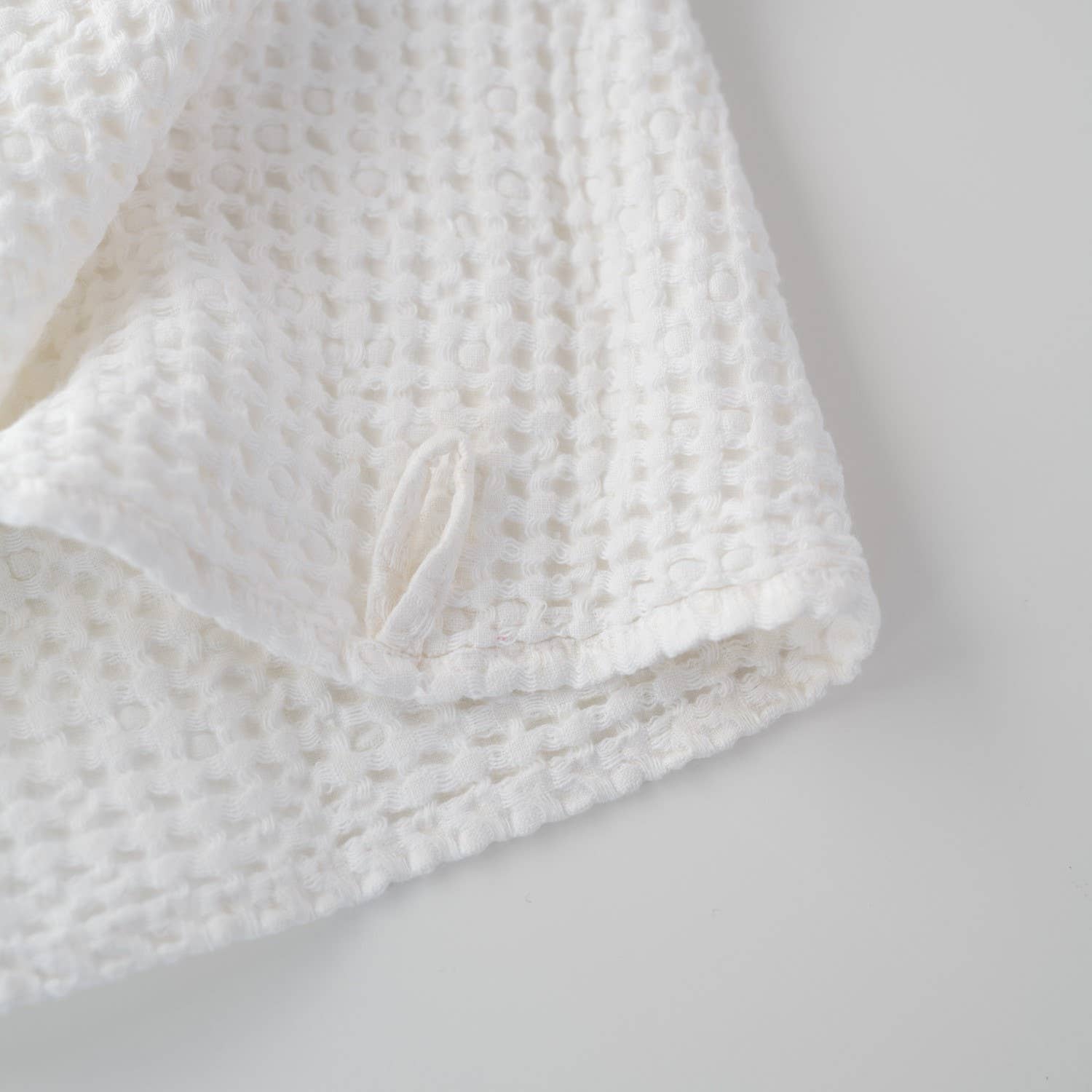 Linen Tales (We cover U.S. import duties) - Wholesale Towel Set - White Linen & Cotton Honeycomb Waffle Towels6