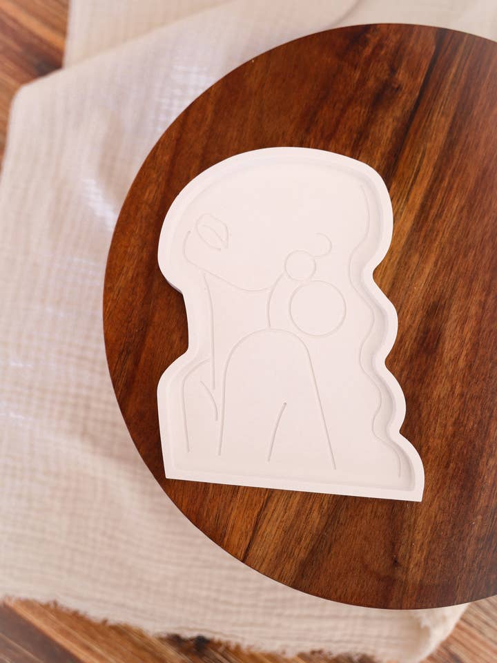 jewelry tray lady for wholesale by Niki Candle