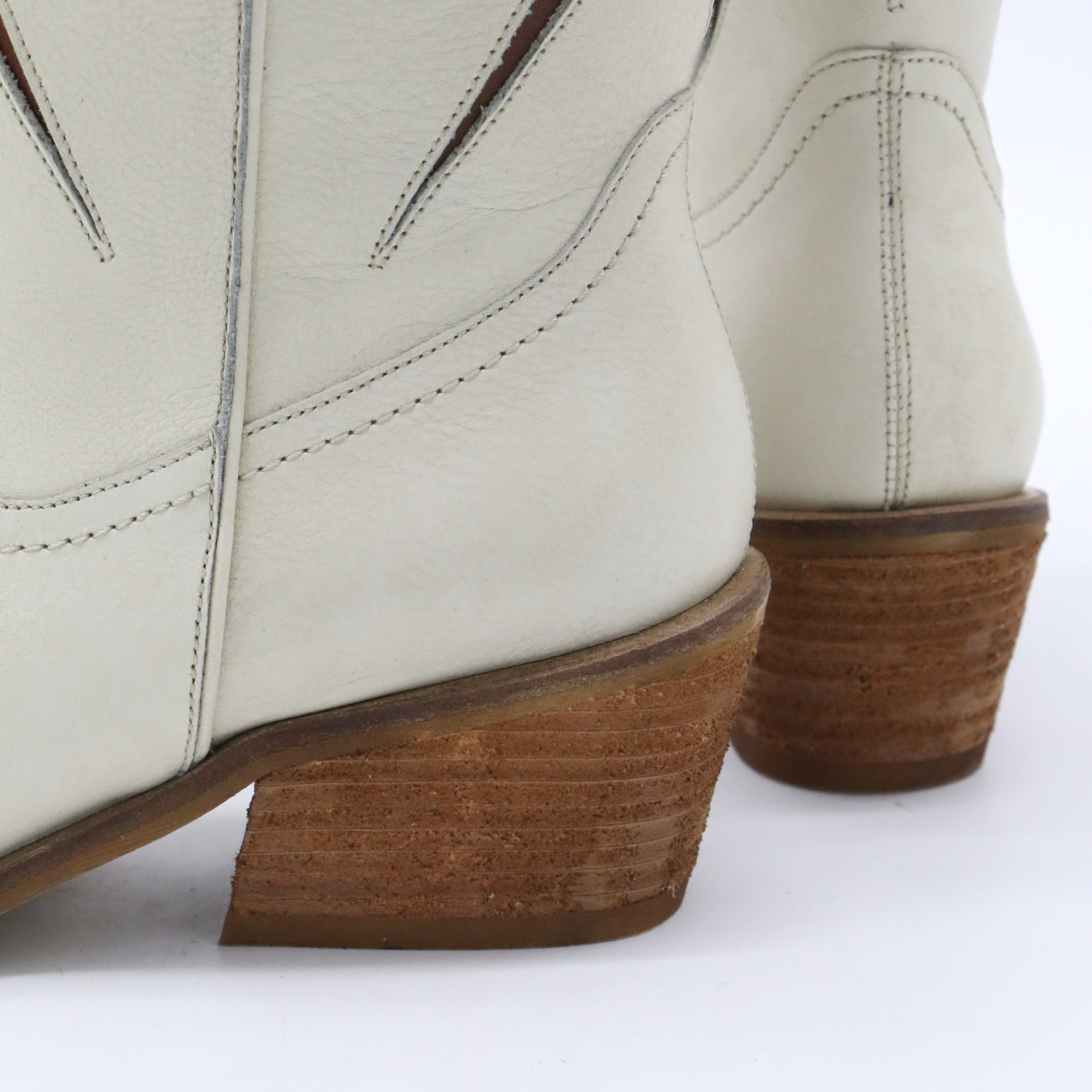 Elfenbein Mondaufgang Western-Cowboystiefel aus elfenbeinfarbenem Leder Damenschuhe für den Großhandel auf Faire15