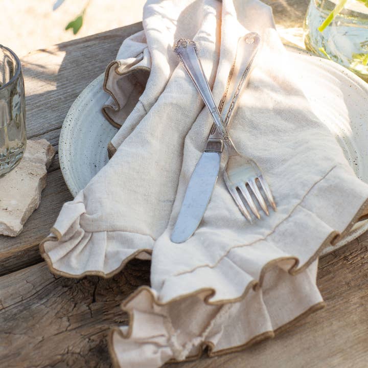 Villa Lua Home - Wholesale Dinner & Cloth Napkin - Ruffle Linen Blend Napkin