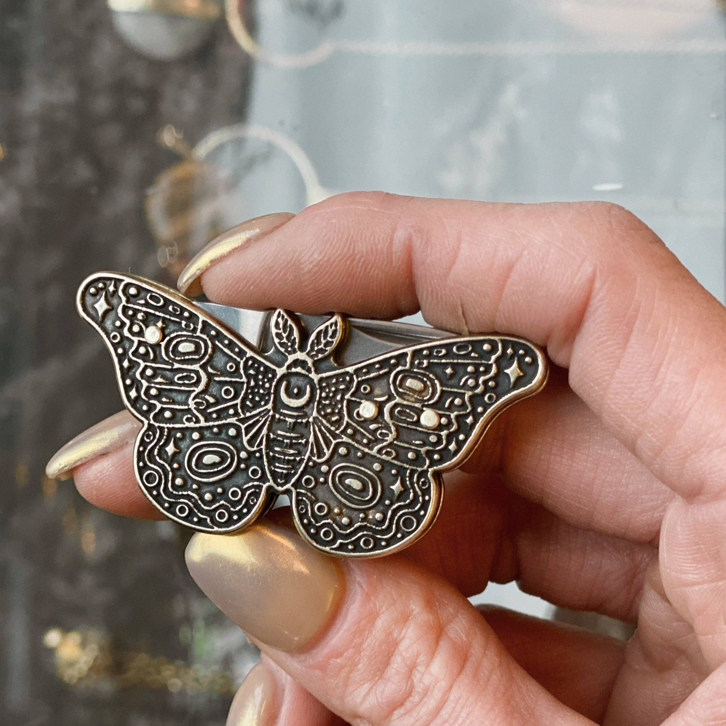 CIVAL Collective - Wholesale Pocket Knife/Holder - Empress Moth Pocket Knife0