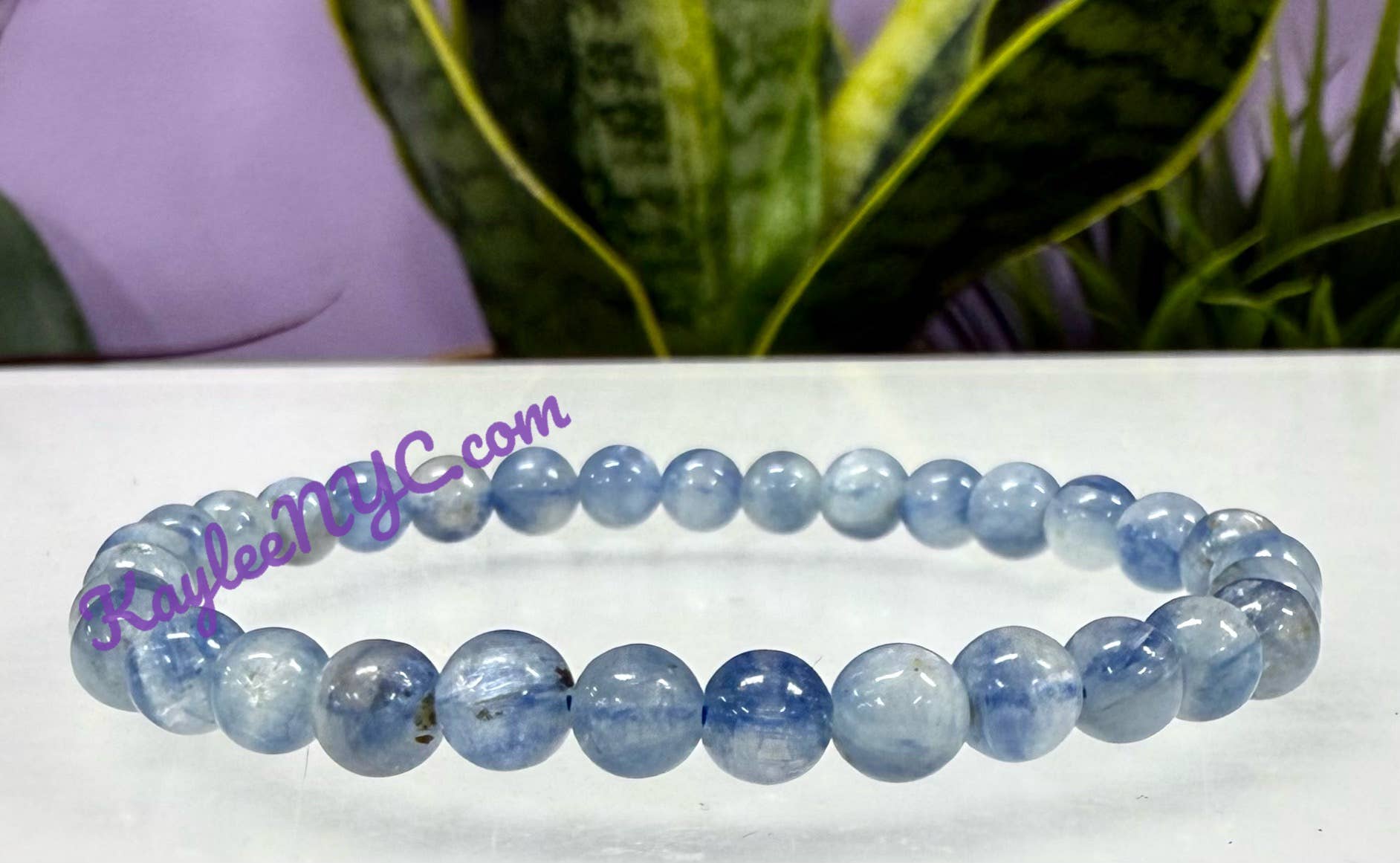 KayleeNYC - Venta al por mayor Pulsera de cuentas - Pulsera elástica de cristal de cianita azul natural de 6 mm y 7,5 pulgadas5