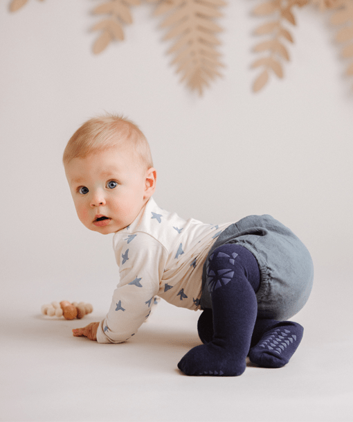 Olie the Curious - Wholesale Tights - Kids - Underwater Adventures Crawling Tight1