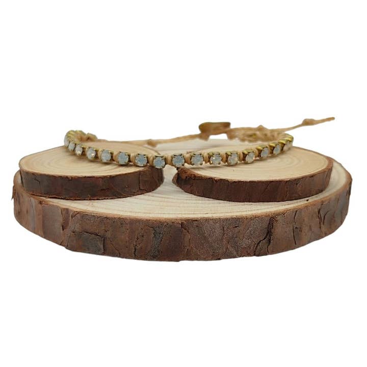 Kristallkedja Armband Små - Vit Opal för wholesale av QUÉ MÁS JEWELS