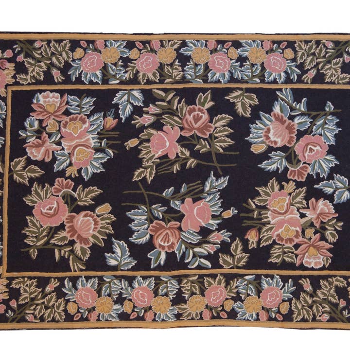 Tapis Vintage à Chaînette 4x6 pour la vente par Nordic Breeze Beauty