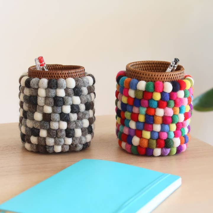 Pompon-Stifthalter aus Filz für den Großhandel von Ganapati