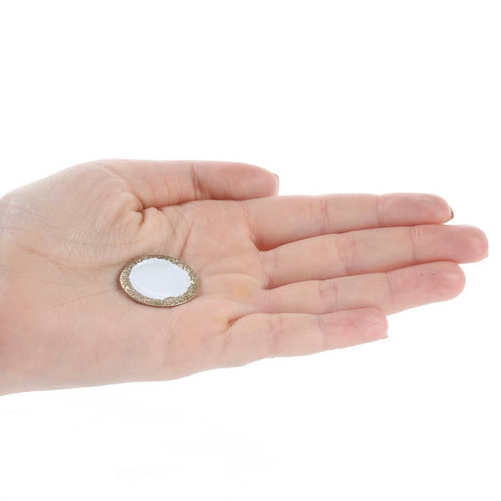 1" Dukkehus Miniature Hvid Guldkant Metalplade for engroshandel hos Factory Direct Craft