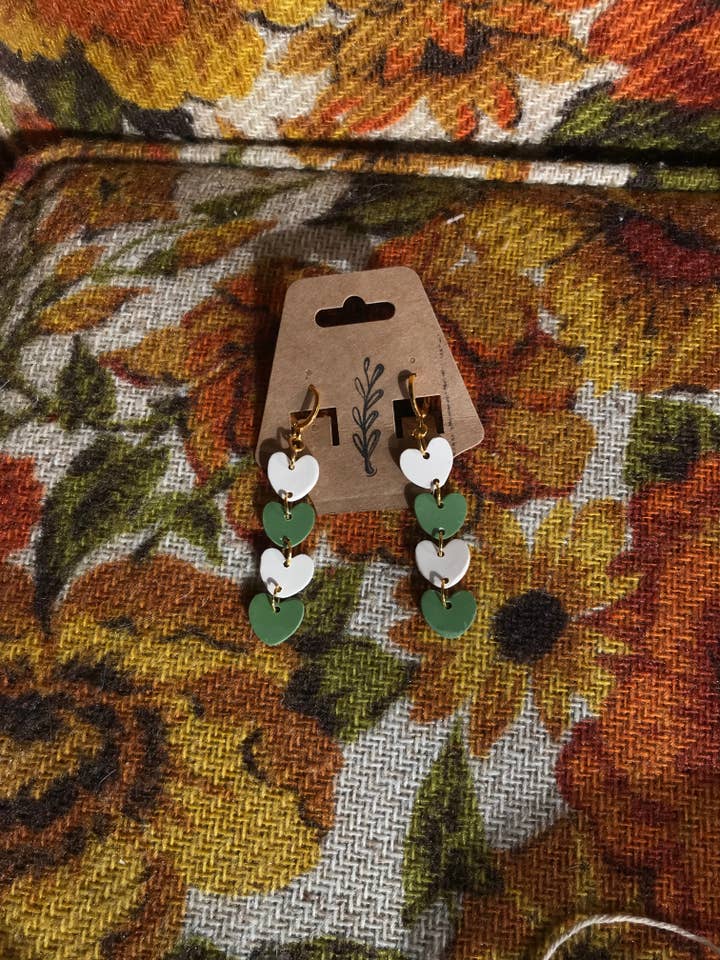 Chaînes Cœur pour la vente par Salt and Wildberry