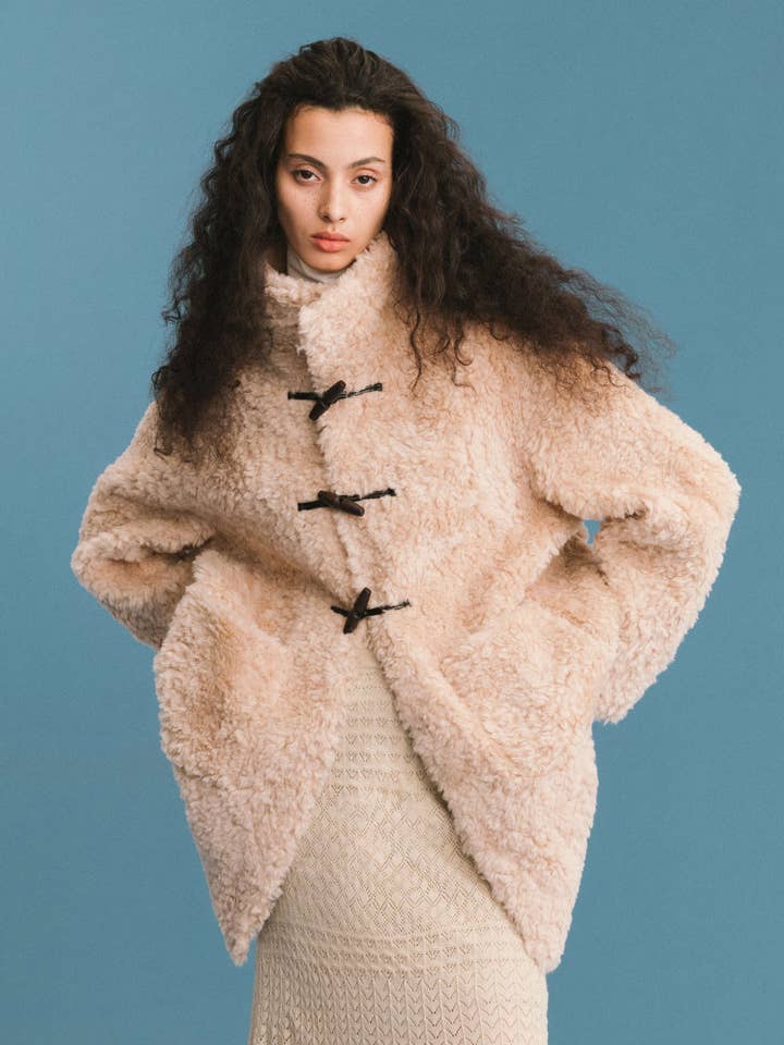 CUBIC - Wholesale Coat - Women's - ONE BY CUBIC Hign Collar Furry 100% Wool Coat13