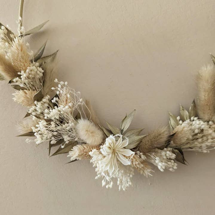 Maison Oline - Wholesale Wreath - Egg-shaped dried flower wall wreath - Easter1
