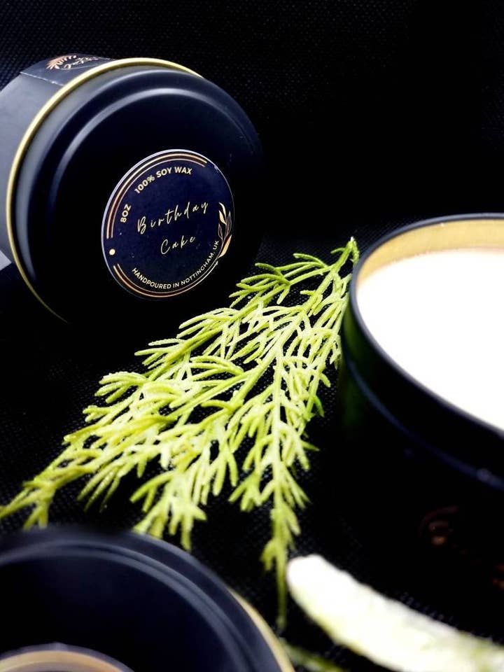Bougie de soja parfumée pour gâteau d'anniversaire ~ 8 oz ~ 4 oz pour la vente par Sentimental Scents