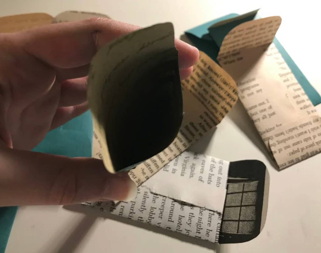 Pleasant Papercraft - Vente Enveloppe - Mini enveloppes en pages de livres vintage4