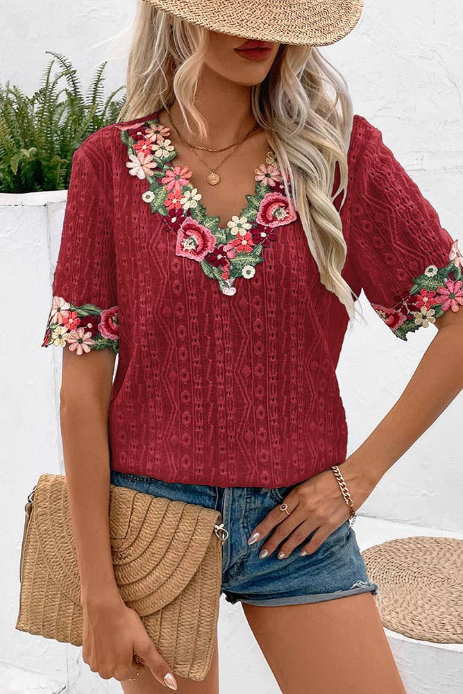 UNISHE - Wholesale Blouse - Women's - Plain Eyelet V Neck Embroidery Lace Blouse YBL0785