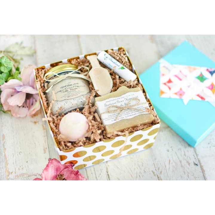 SGHomesteadCo. - Wholesale Bath & Body Set - Natural Skin Care Gift Set for Spring, Self Care Gift Idea3