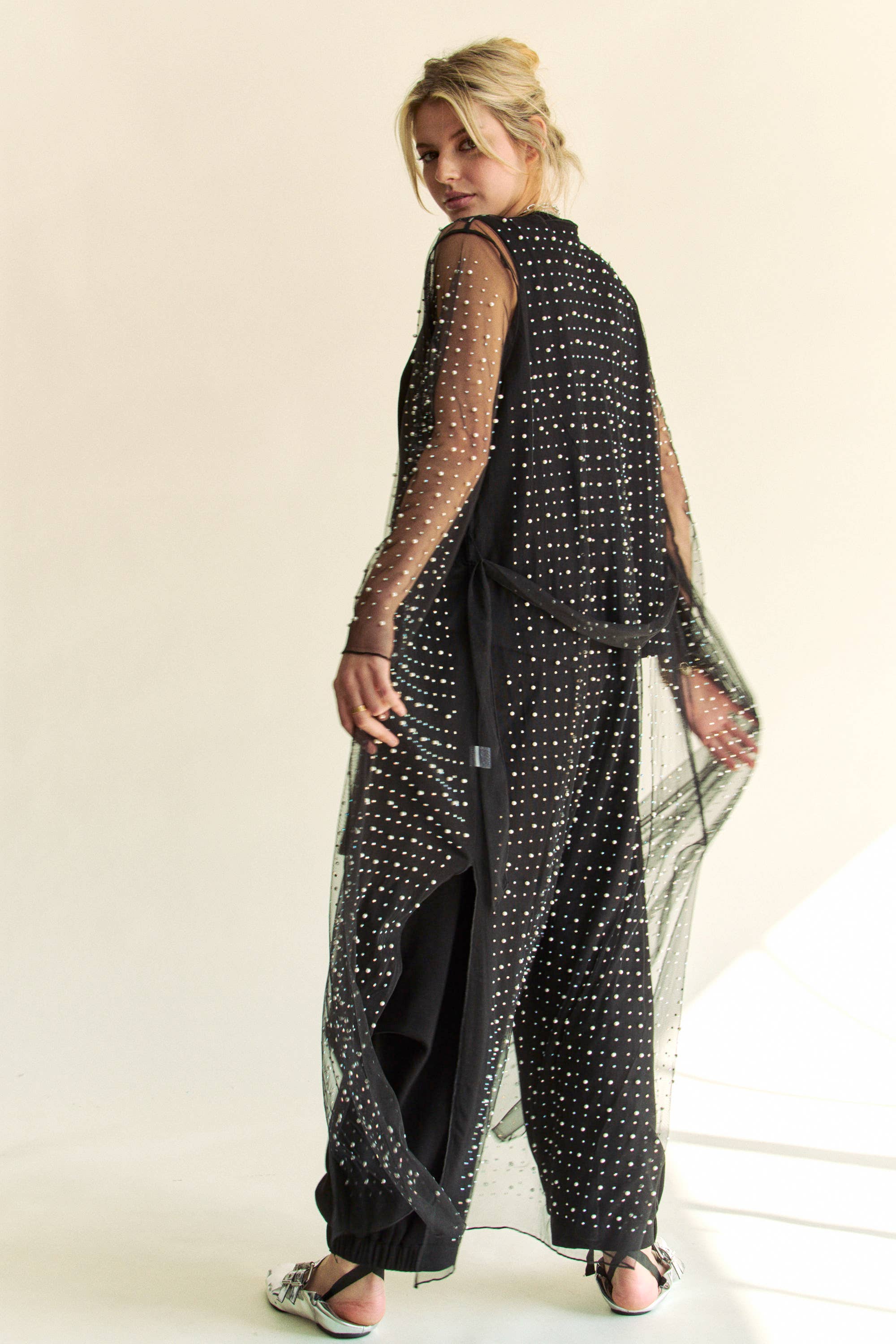 Davi & Dani – Großhandel Strickjacke – Damen – PLUS-Strickjacke mit Mesh, Perlen, Strass und offenem Vorderteil zum Binden15