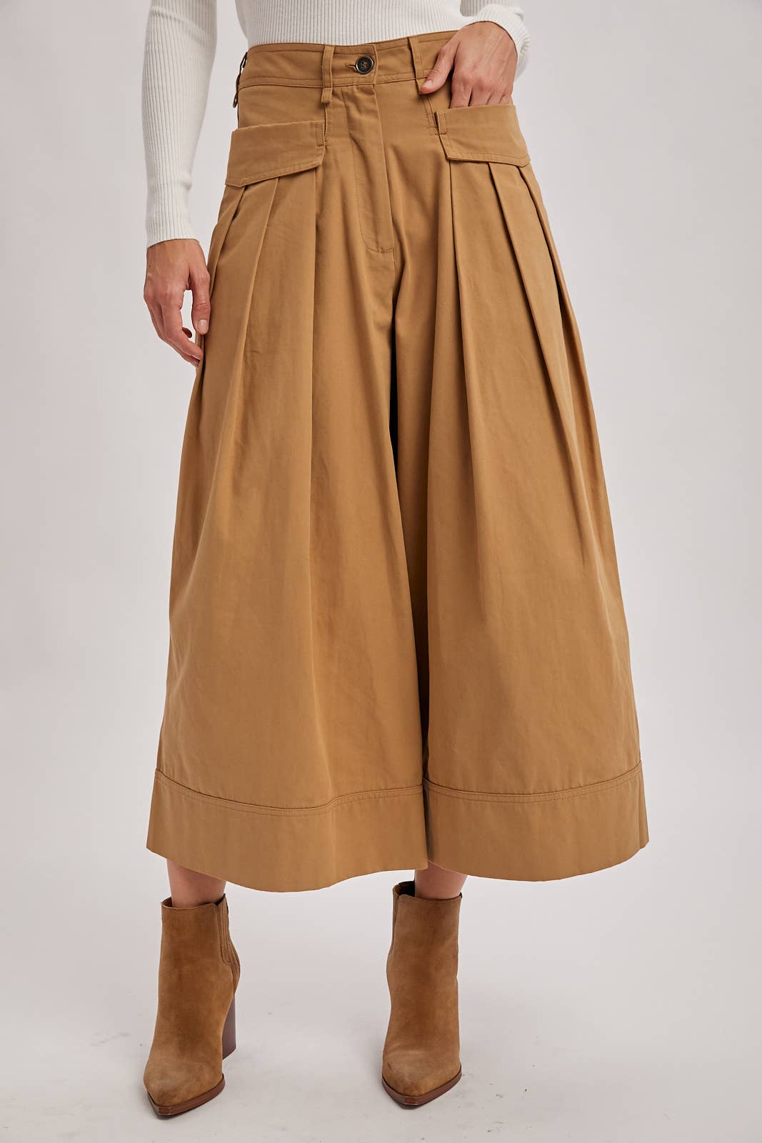 Bluivy - Wholesale Pants - Women's - PLEATED WIDE-LEG CULOTTE PANTS WITH POCKETS8