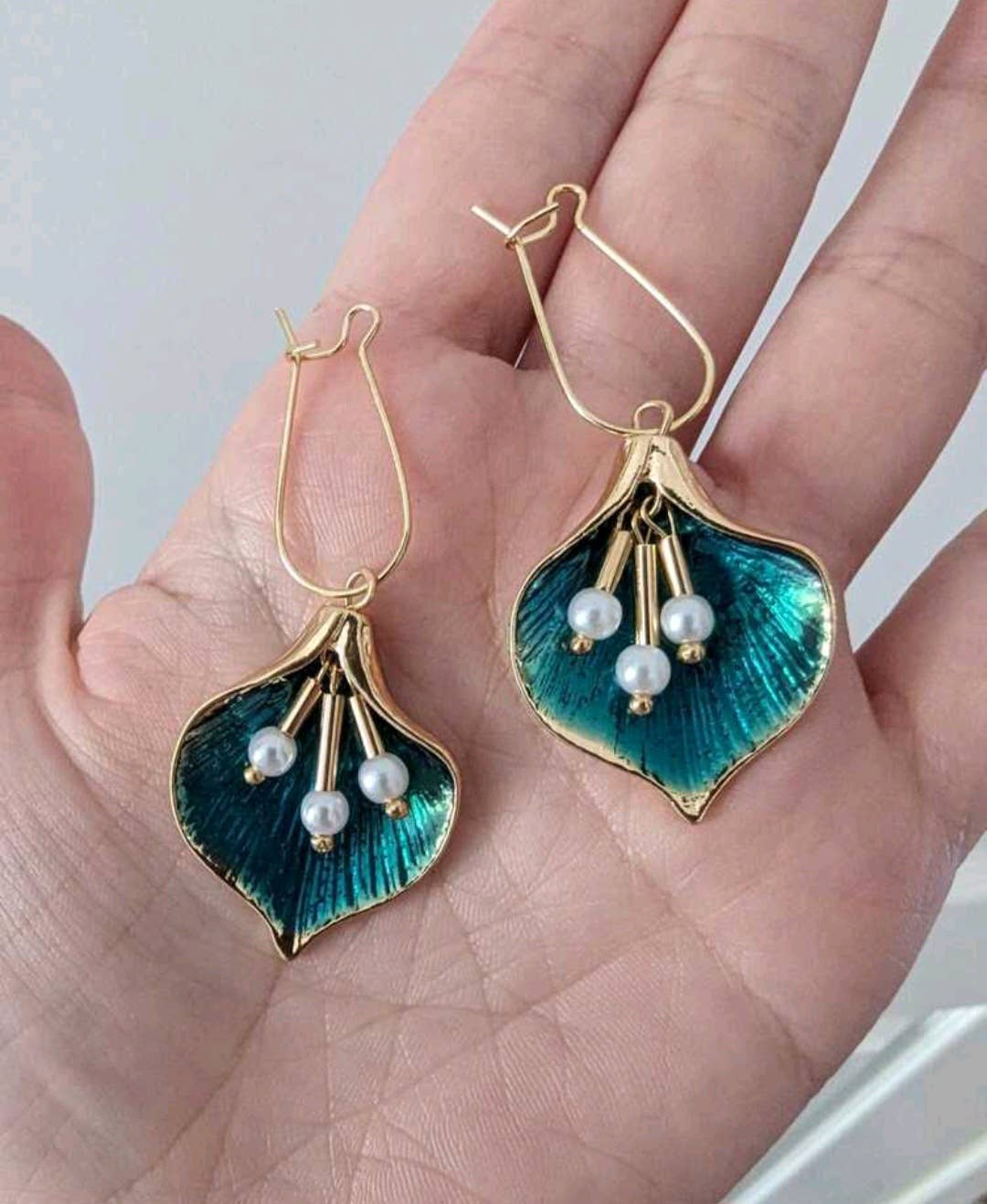 Wild & Free - Wholesale Dangle Earrings - Pendientes de flor azul
