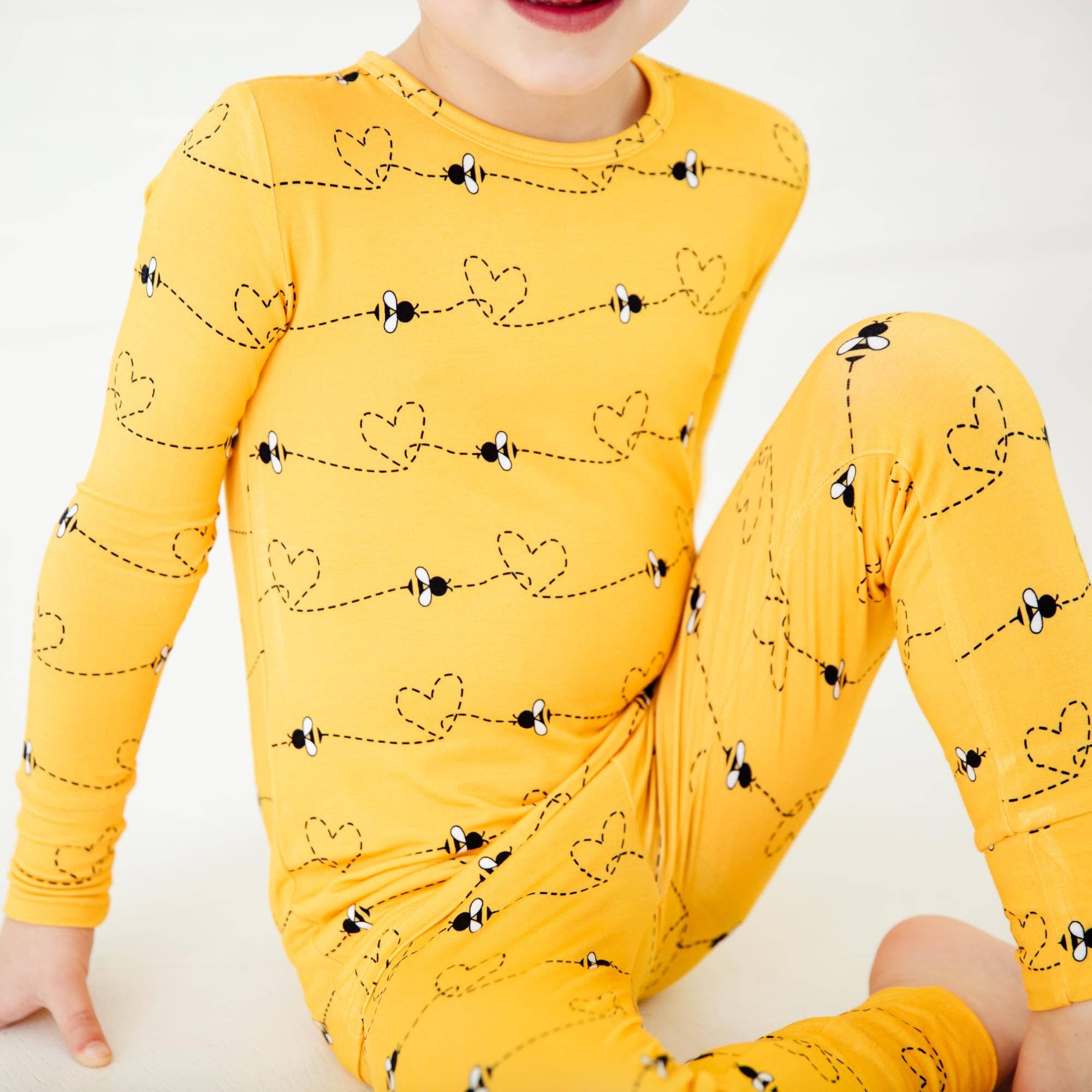 Dreamiere - Wholesale Pyjamaset - Kinderen - Bumble and Kind tweedelige pyjamaset1